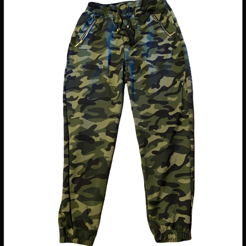 Camouflage jogger pants